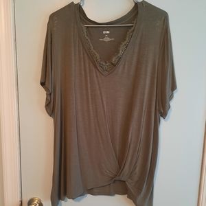 Women's 2x Evri  top